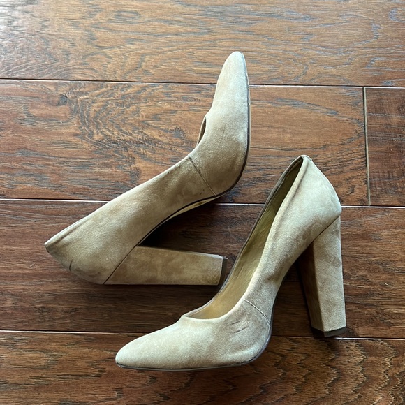 Women’s Beige/Nude Heels - Picture 8 of 8
